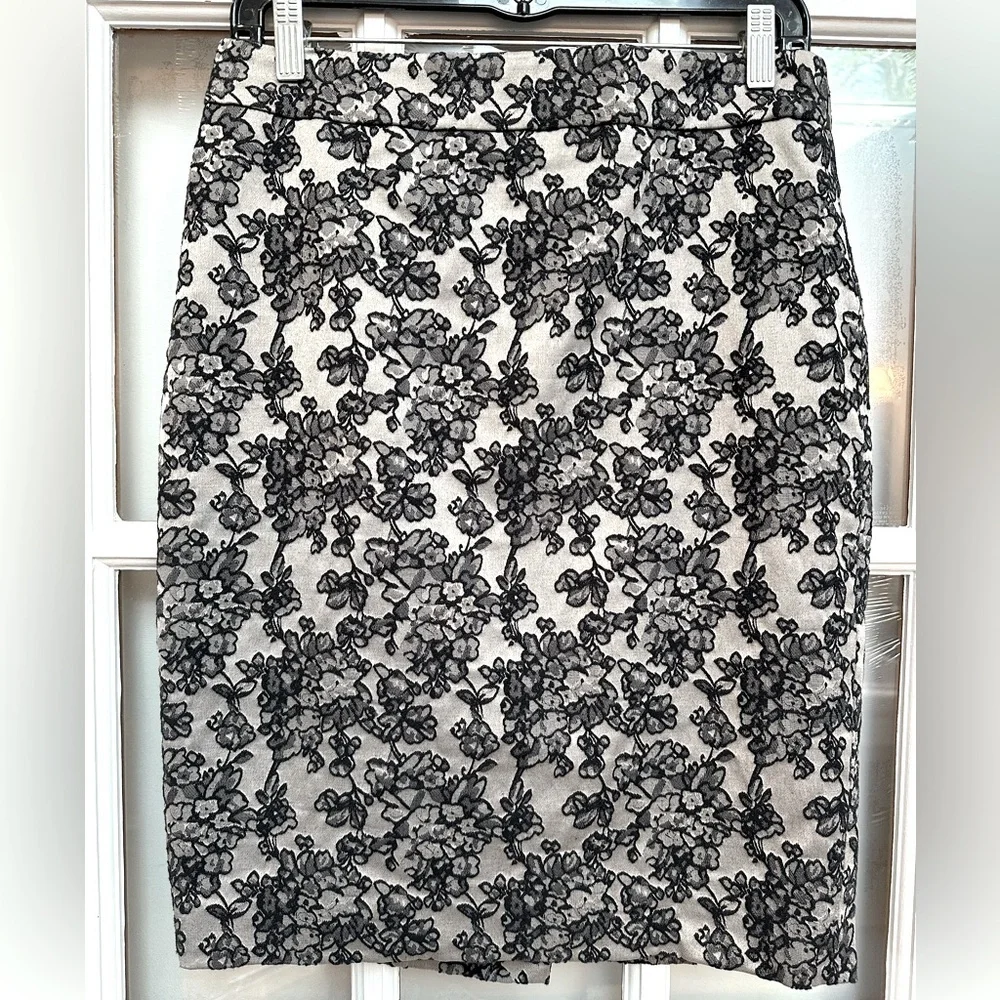 Ann Taylor or jacquard